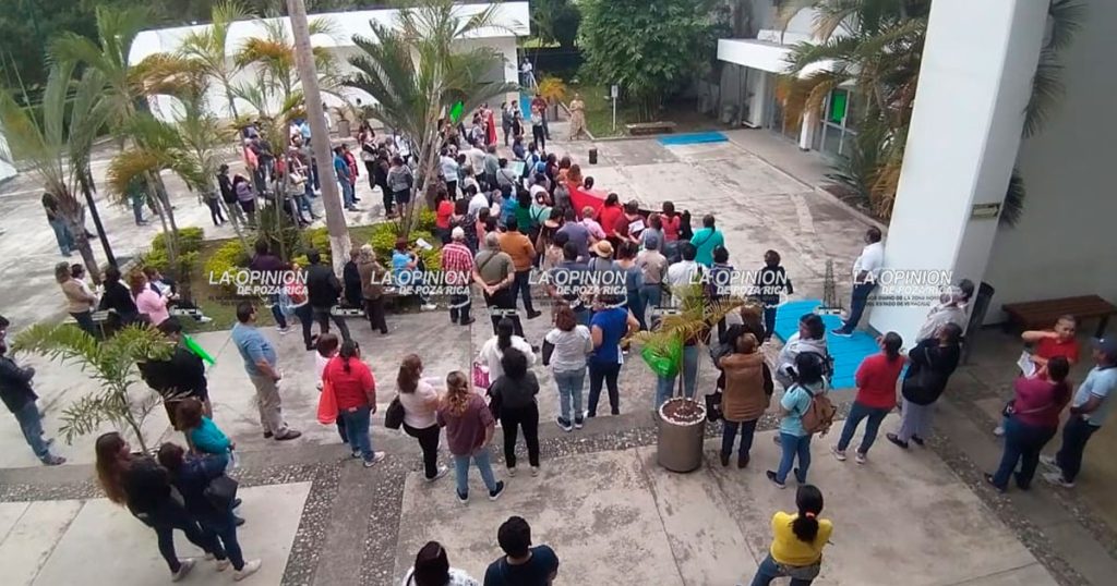 Podría estallar la huelga este domingo en la UV