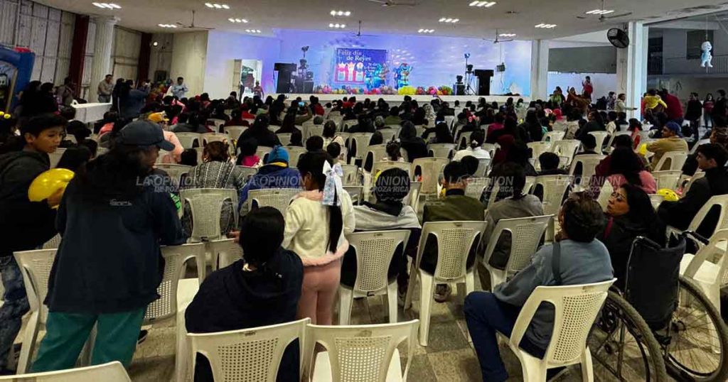 Entregan sonrisas y alegría a más de 600 niños en celebración del Día de los Reyes Magos Entregan sonrisas y alegría a más de 600 niños en celebración del Día de Reyes