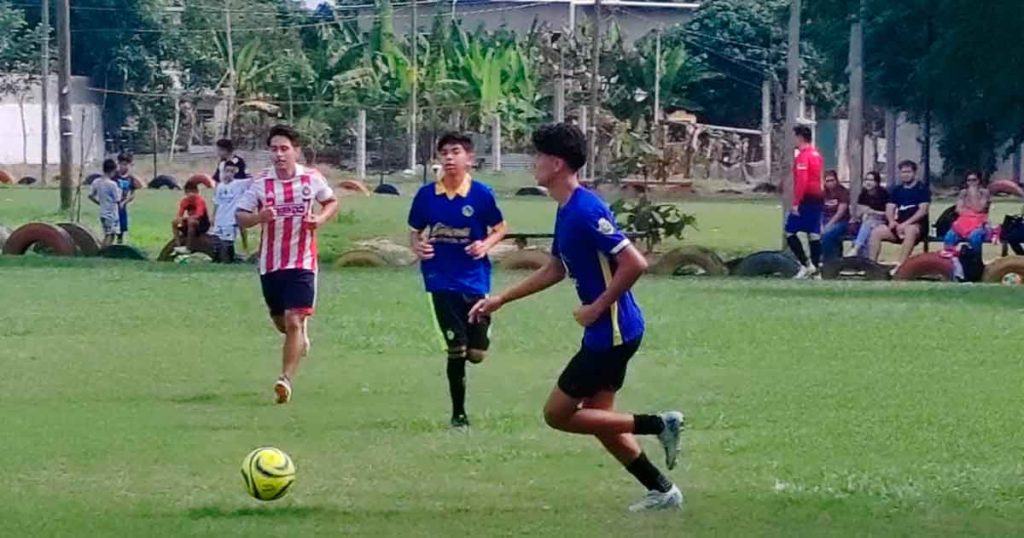 ¡Colonos de la Morelos conviven con emotivo encuentro de fútbol!