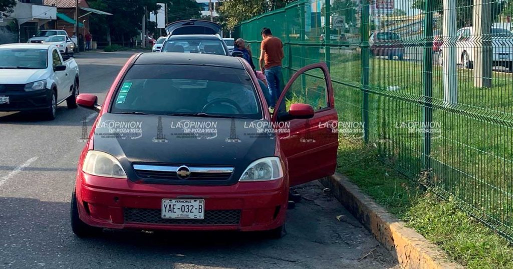 Caos en la ciudad, ¡tiran poncha-llantas!