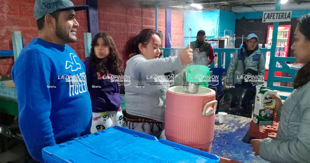 Reparten alimentos a grupos vulnerables