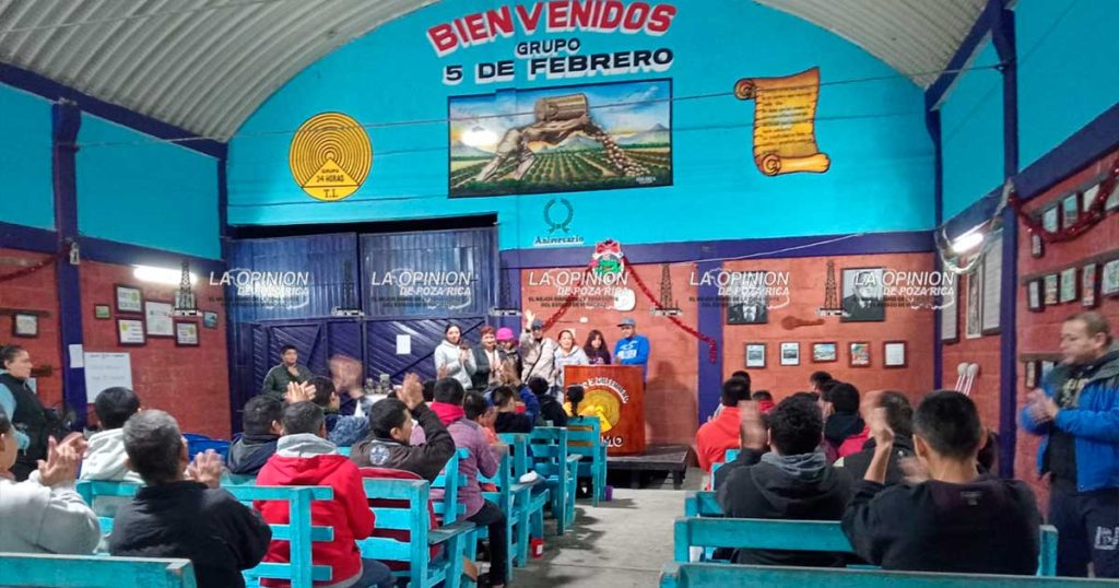 Reparten alimentos a grupos vulnerables