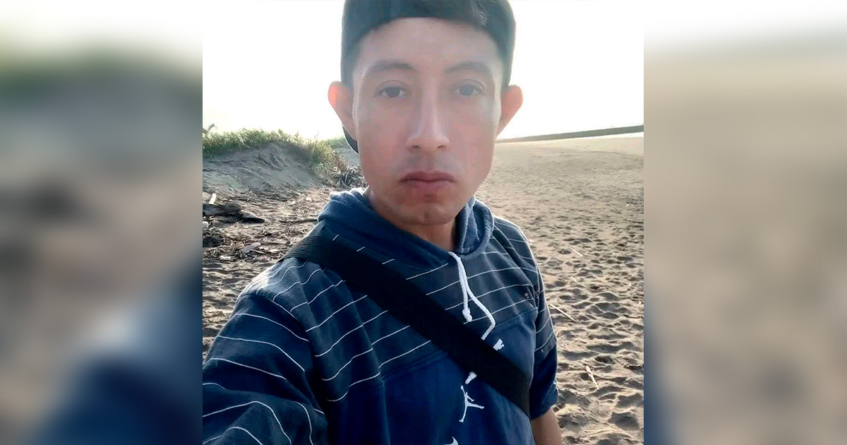 Buscan al joven tecoluteño Josué González, acusan a policías estatales de llevárselo Buscan al joven tecoluteño Josué González, acusan a policías estatales de llevárselo