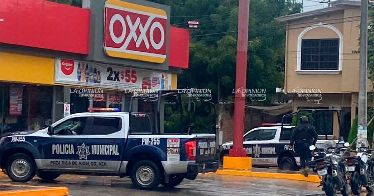 ¡Atracan de nuevo un OXXO! ¡Atracan de nuevo un OXXO!