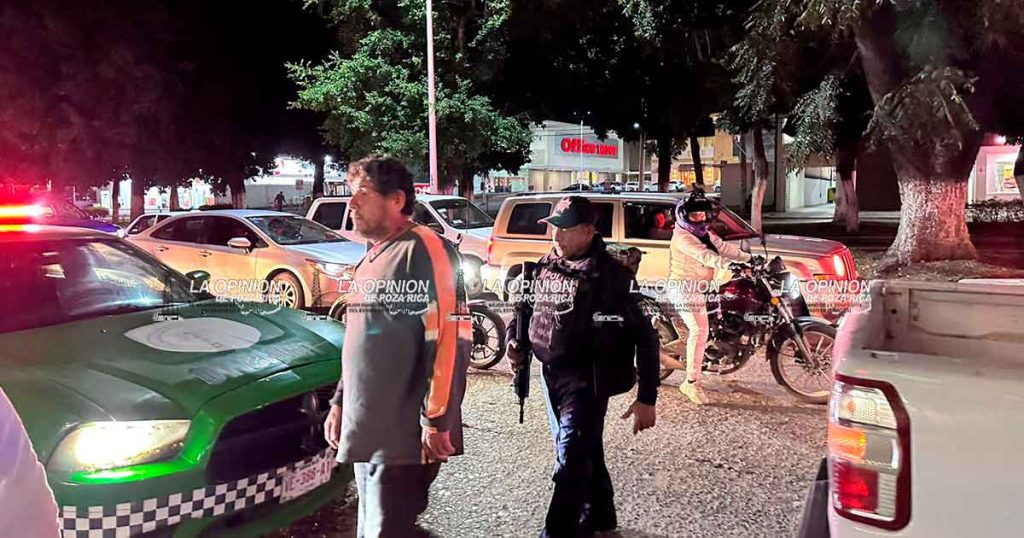 Carambola en el bulevar Ruiz Cortines deja dos lesionados Carambola en el bulevar Ruiz Cortines deja dos lesionados