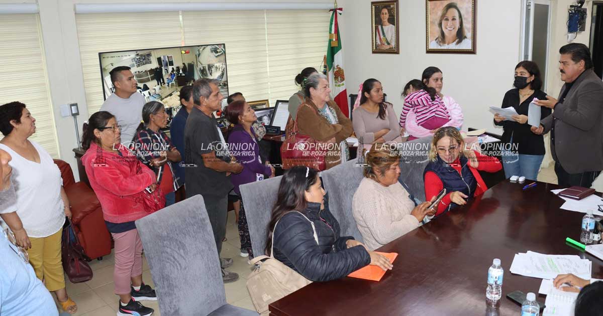 Gobierno atiende en "Lunes Ciudadano" Gobierno atiende en "Lunes Ciudadano"