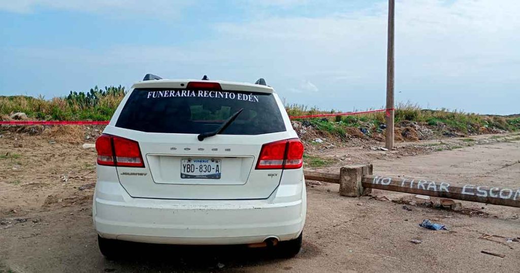Hallan cadáver en playa de Coatzacoalcos