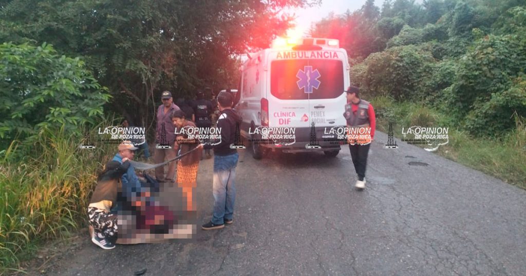 ¡Grave motociclista tras choque! ¡Grave motociclista tras choque!