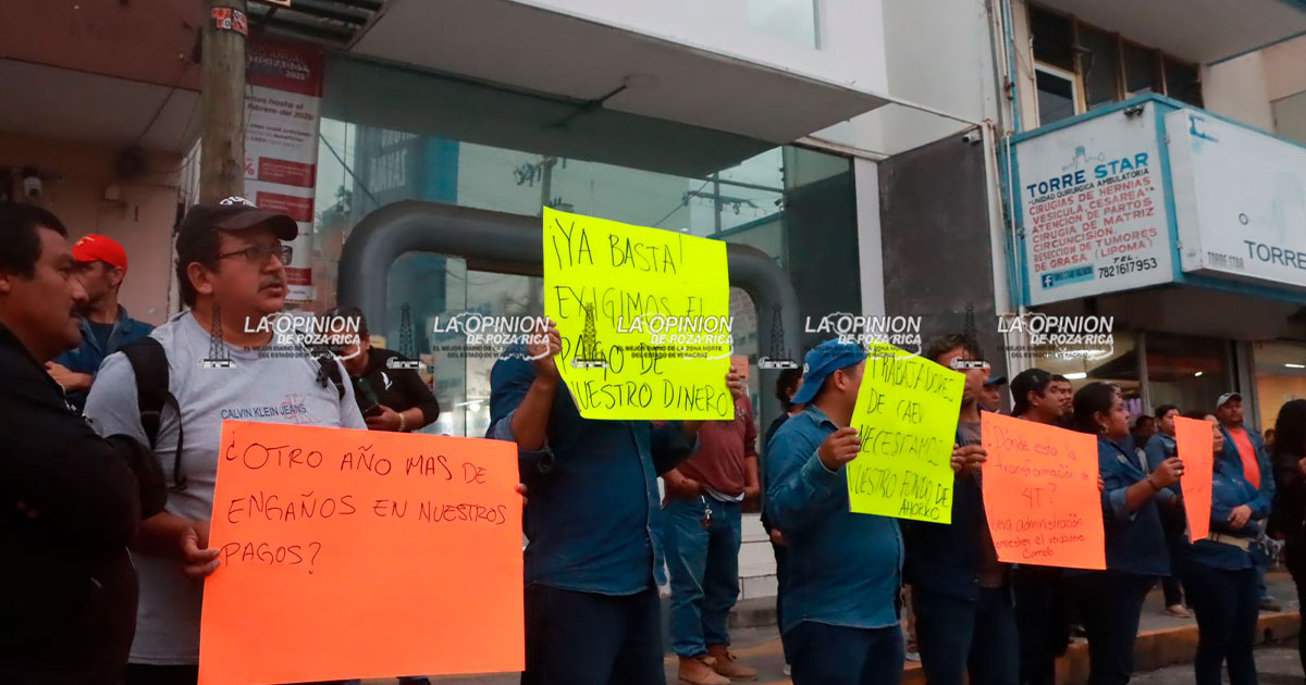 Manifestación en CAEV; les deben fondo de ahorro desde hace 6 años Manifestación en CAEV; les deben fondo de ahorro desde hace 6 años