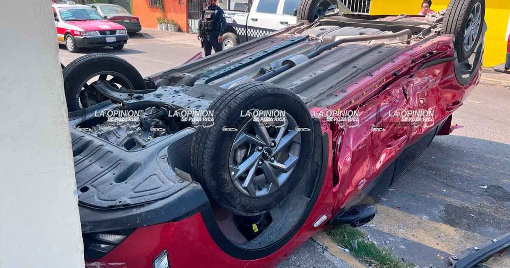Conductora intentó ganar el paso