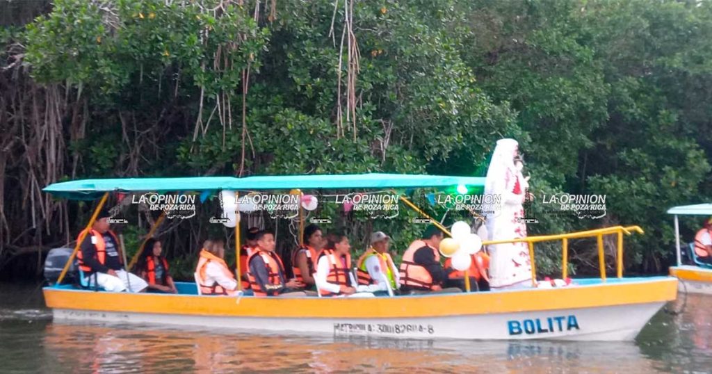 Se desborda la fe católica por la Virgen de la Candelaria