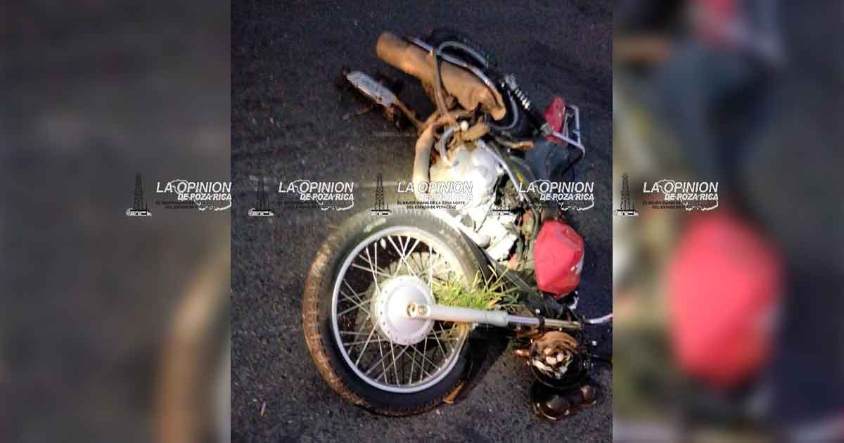 Tráiler arrebata la vida a motociclista