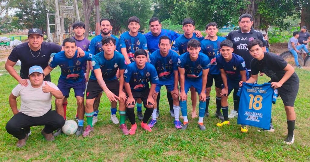 ¡Azca Petro Tuvo Fe!