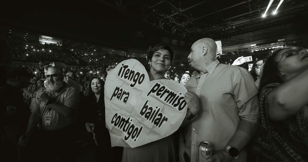 Pide Chayanne en X sus mejores memes como papá, alista concierto en Veracruz