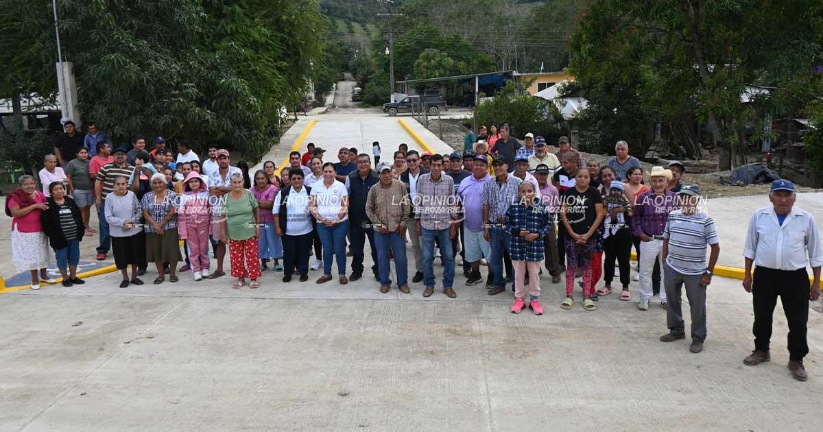 Recibe Otatal obras de urbanización y sanitaria