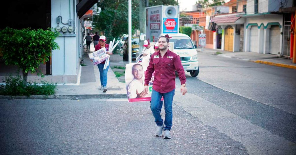 Necesario implementar un programa de bacheo y rehabilitación de calles en Poza Rica: Miguel Guerra