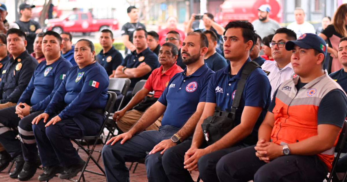 Bomberos jarochos reciben curso de instructores de Estados Unidos