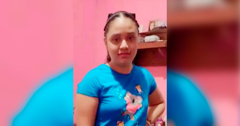 En Tecolutla cierran carretera federal 180 por desaparición de jovencita Karla Díaz En Tecolutla cierran carretera federal 180 por desaparición de jovencita Karla Díaz