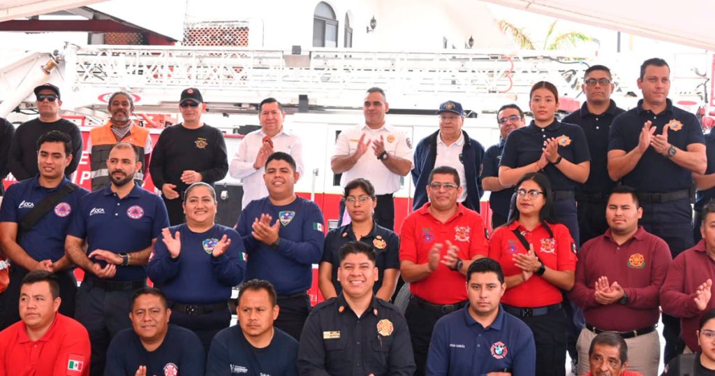 Bomberos jarochos reciben curso de instructores de Estados Unidos