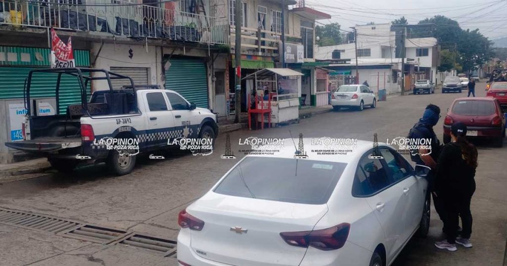 Problemas de pareja movilizan a la Policía Problemas de pareja movilizan a la Policía