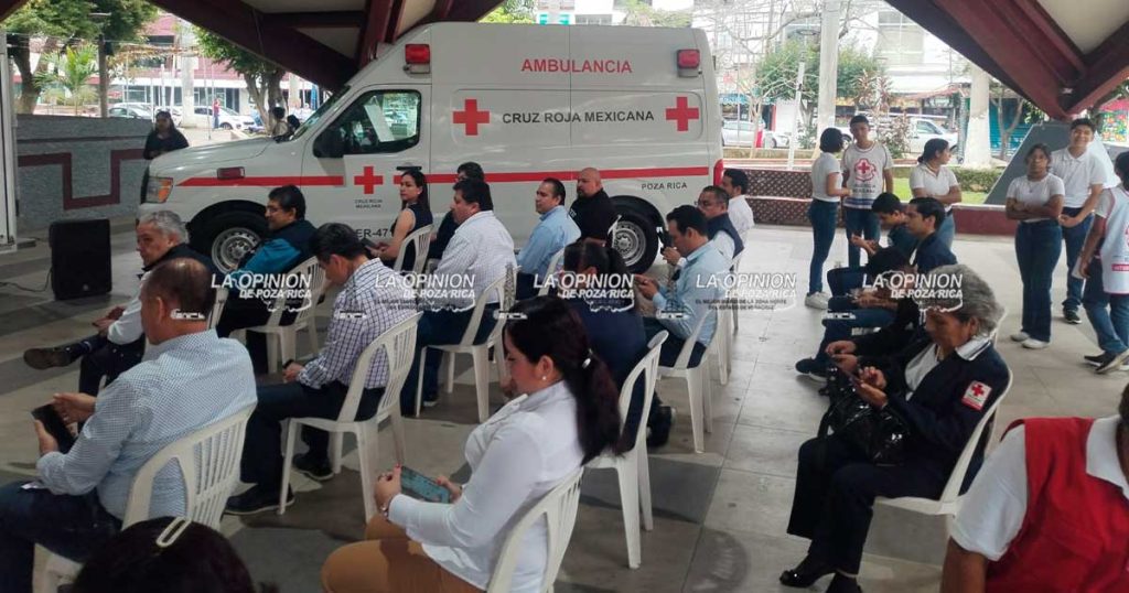 Banderazo de arranque a la Colecta Anual de Cruz Roja Banderazo de arranque a la Colecta Anual de Cruz Roja
