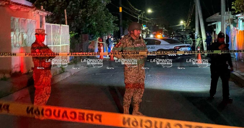 Movilización policiaca en Poza Rica por posible artefacto explosivo