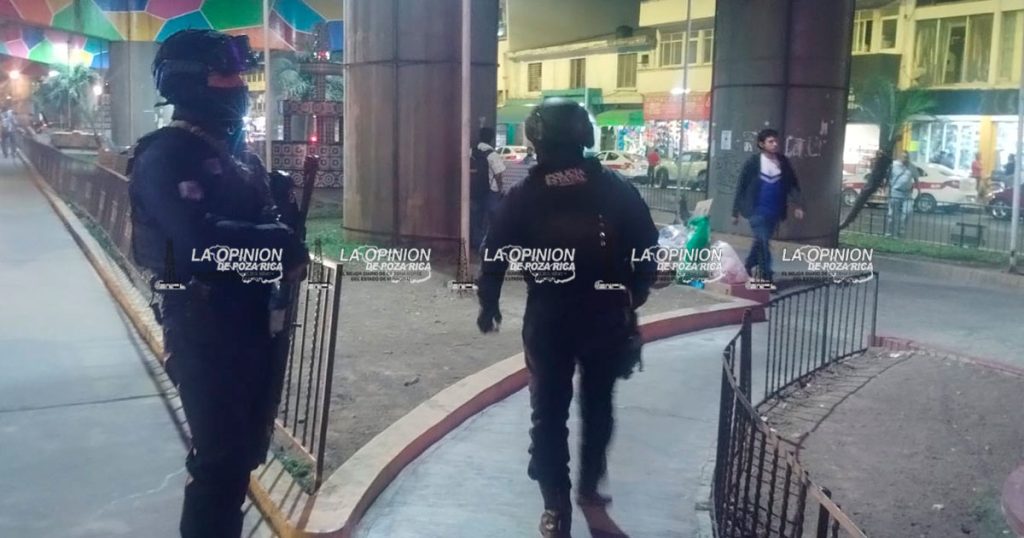 Movilización policiaca en Poza Rica por posible artefacto explosivo Movilización policiaca en Poza Rica por posible artefacto explosivo