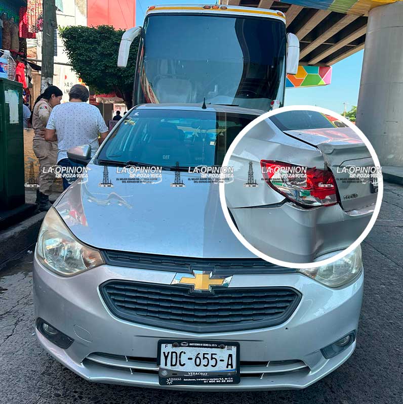 ¡Autobús ODT causa accidente!