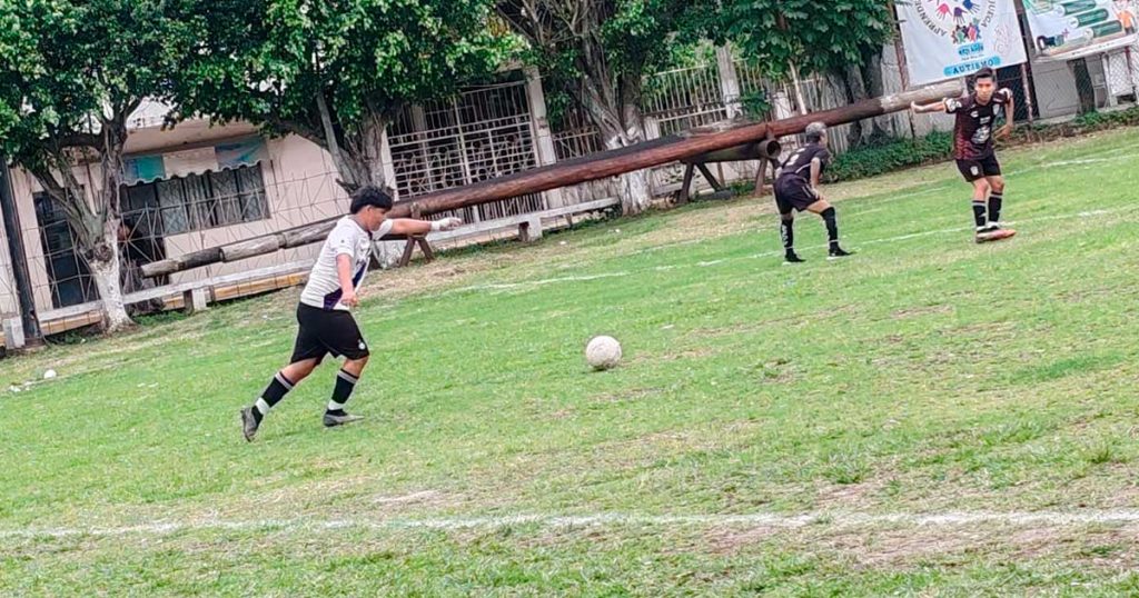 ¡Los exhiben en su propia casa!