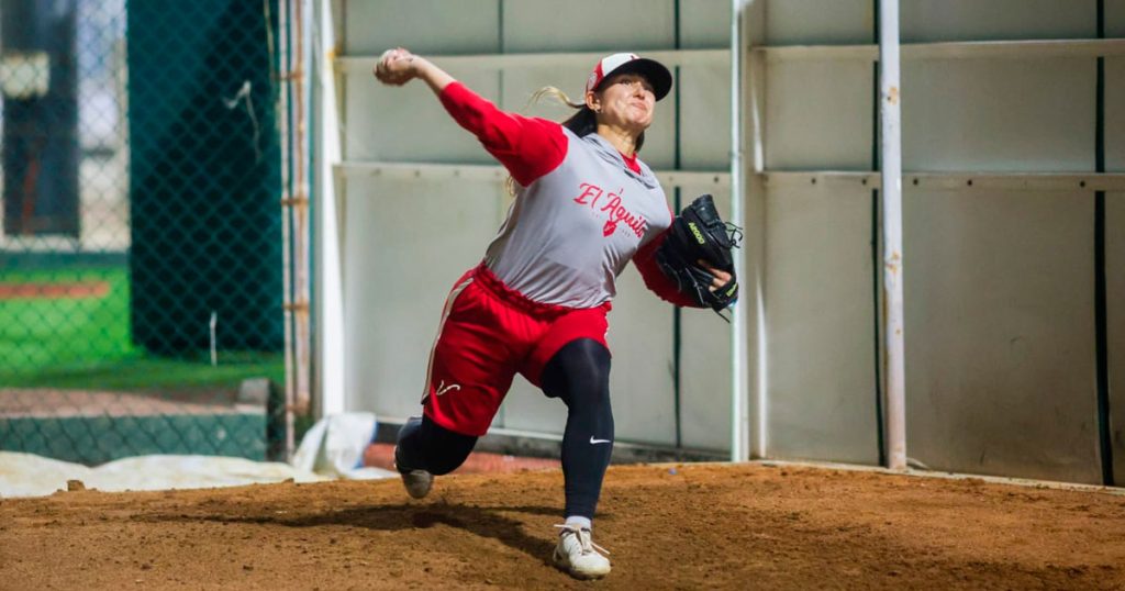 Kelsie Whitmore viene por la hazaña en México con el Águila de Veracruz