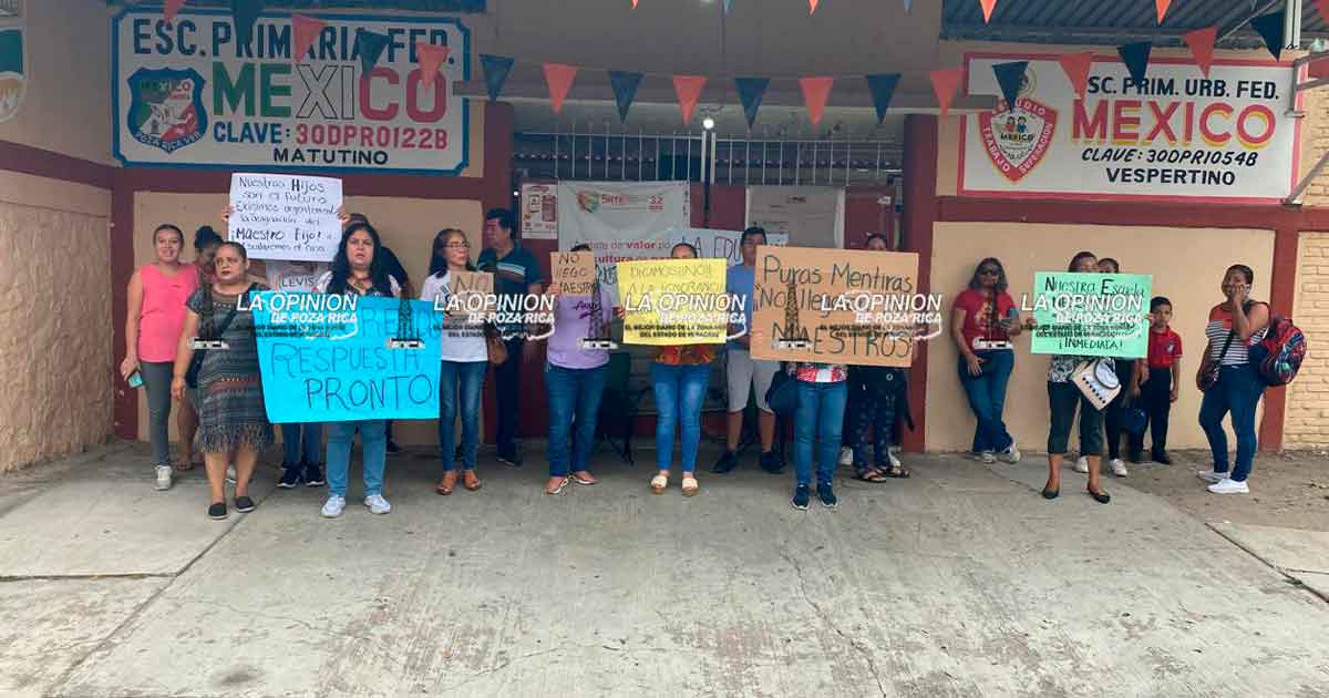 “Nos volvieron a engañar”, dicen, y toman primaria México “Nos volvieron a engañar”, dicen, y toman primaria México