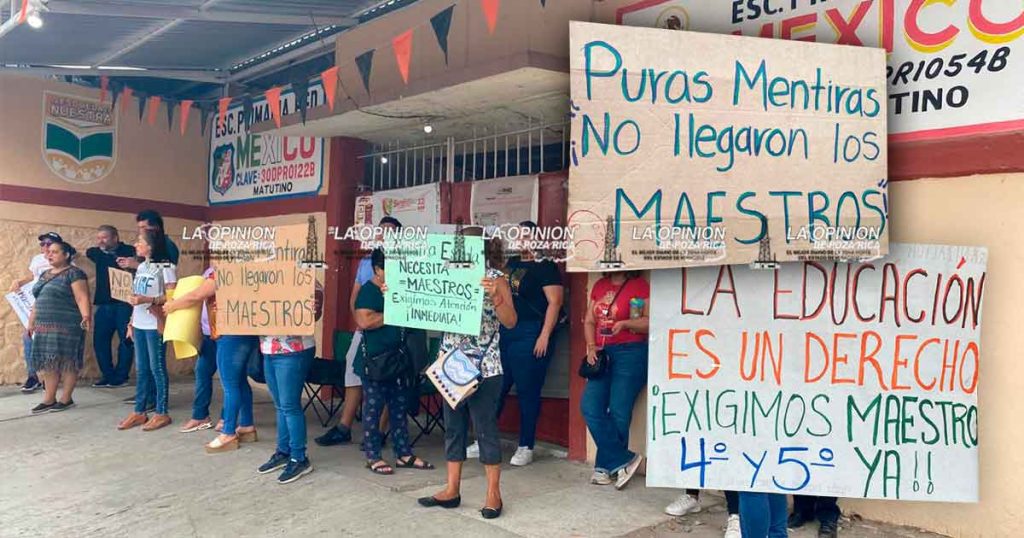 “Nos volvieron a engañar”, dicen, y toman primaria México “Nos volvieron a engañar”, dicen, y toman primaria México