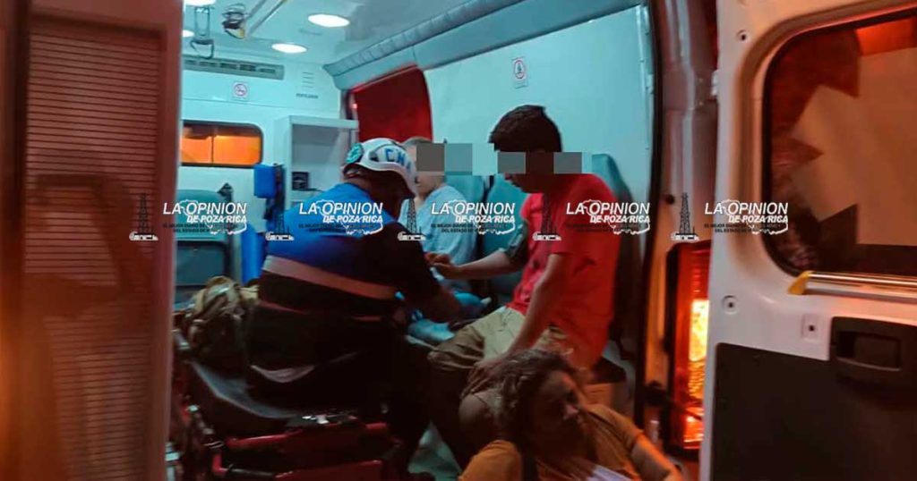 Vuelca autobús; 8 lesionados Vuelca autobús; 8 lesionados