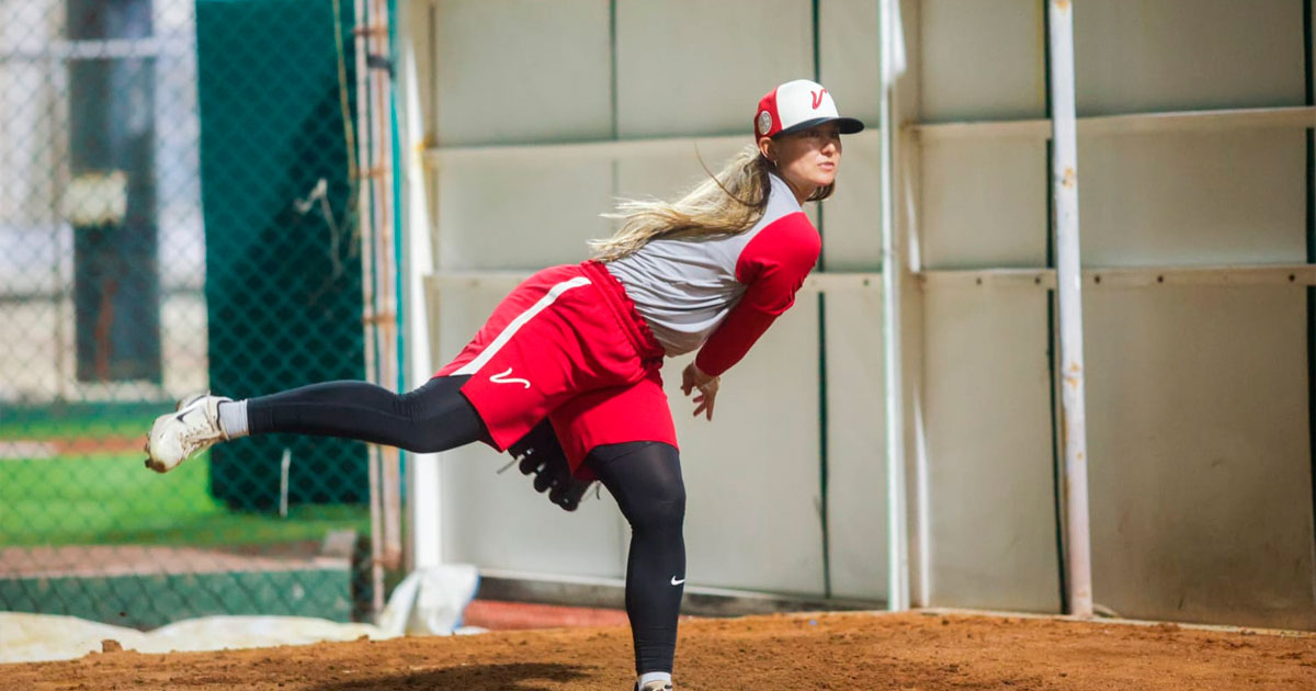 Kelsie Whitmore viene por la hazaña en México con el Águila de Veracruz Kelsie Whitmore viene por la hazaña en México con el Águila de Veracruz