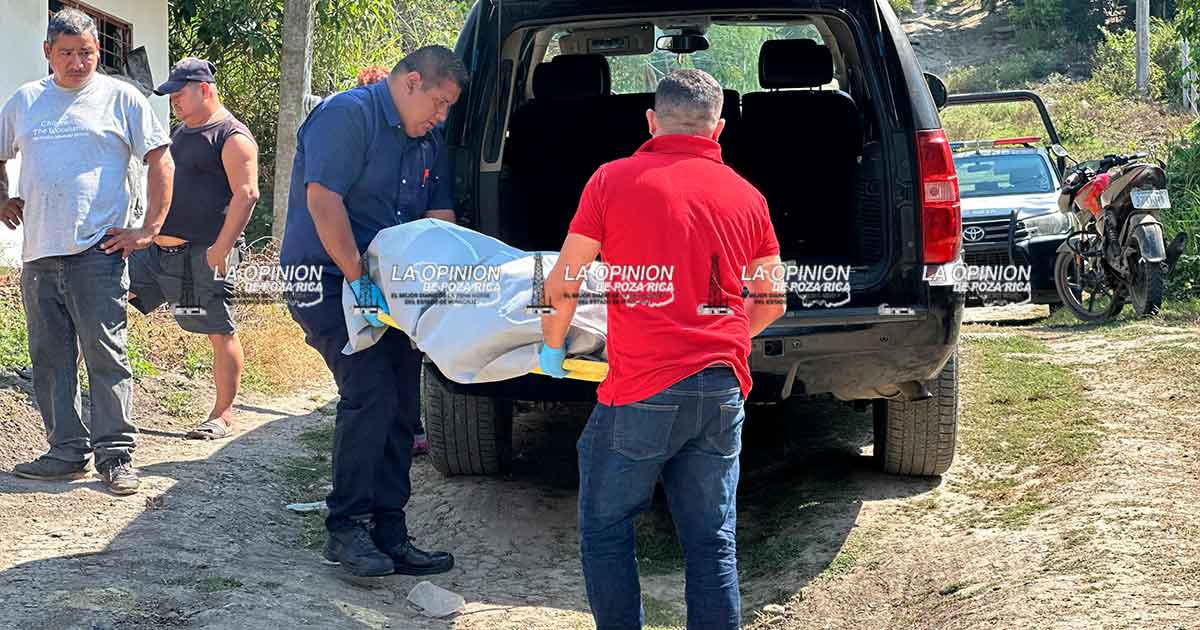 Abuelito murió mientras dormía Abuelito murió mientras dormía