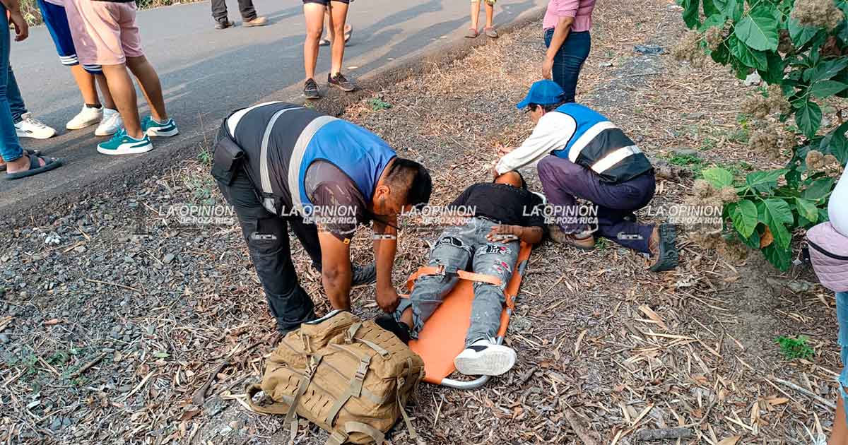 Estudiante del CBTis 30 lesionado al derrapar en su motocicleta