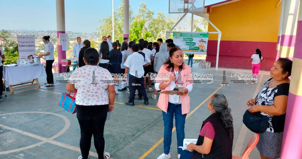 Jornada de Salud llega a la primaria Sor Juana Inés de la Cruz