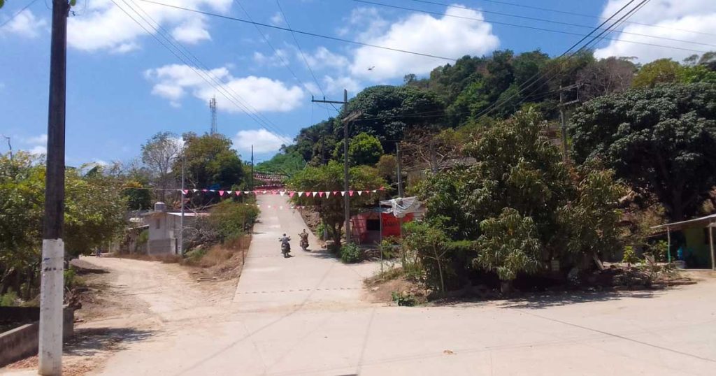 Pino Suárez, comunidad olvidada en los últimos tres años