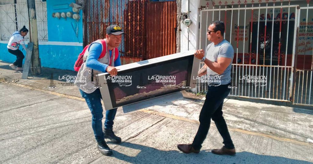 Destruyen criaderos de mosco transmisor del dengue en la Tepeyac