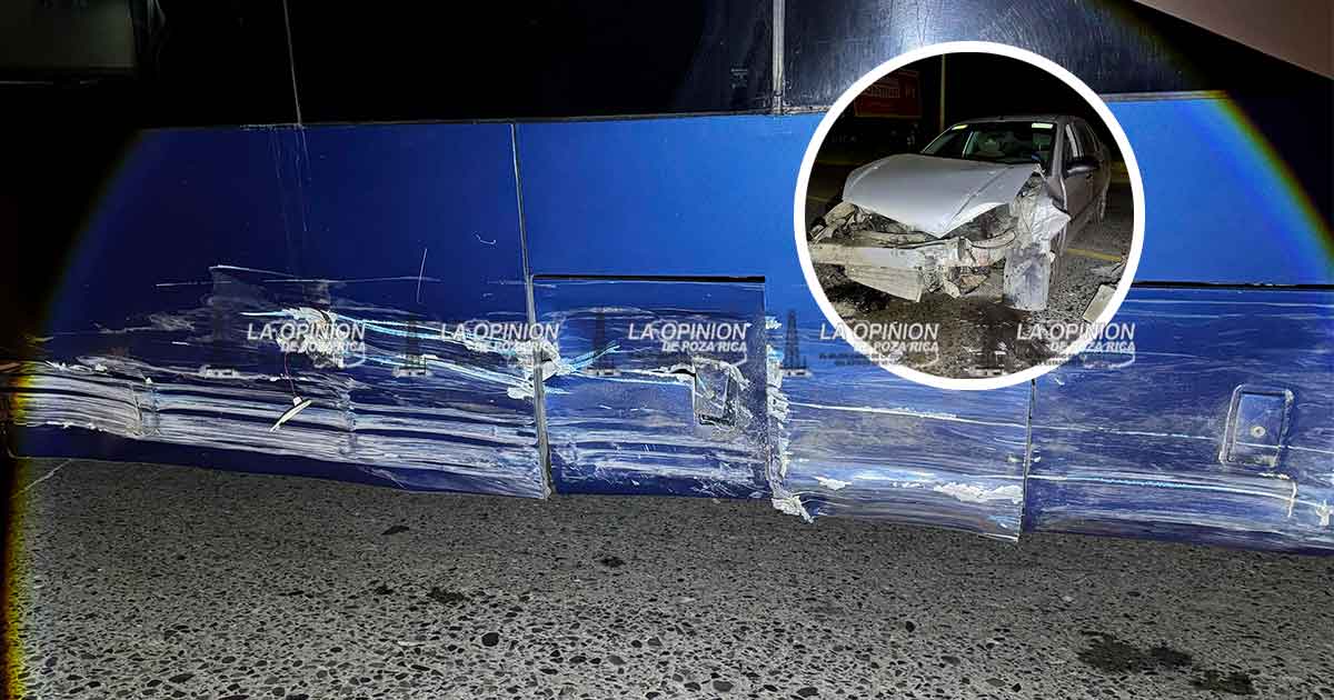 Se le reventó la llanta y acabó en tremendo trancazo Se le reventó la llanta y acabó en tremendo trancazo