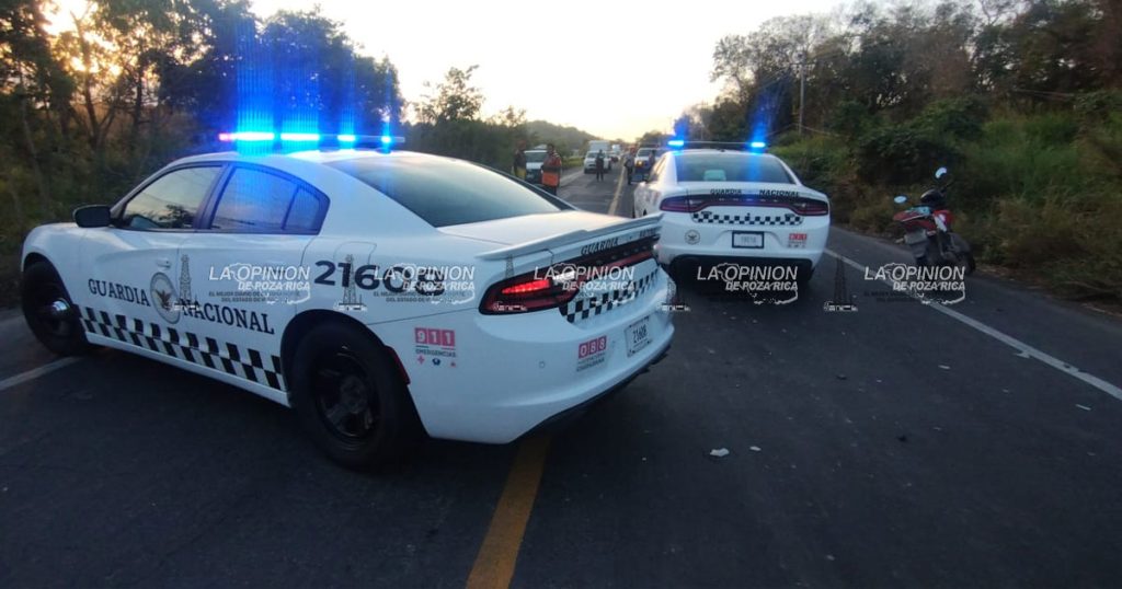 Embiste y mata a joven motociclista