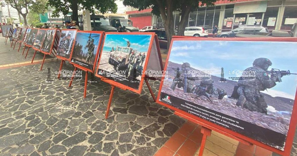 Instala 5º Batallón de Cerro Azul exposición en el parque Juárez