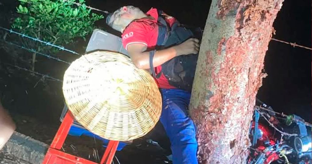 Fallece motociclista en accidente carretero en Soteapan