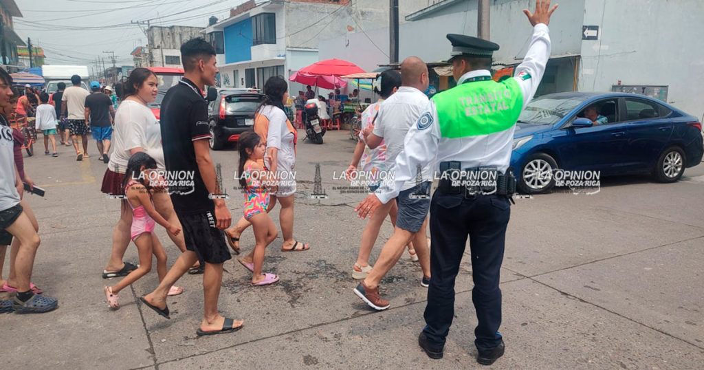 Refuerza Tránsito del Estado operativo vacacional en Poza Rica y Tihuatlán