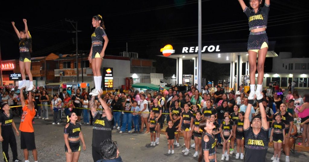 Alegría desbordante en Carnaval Tihuatlán 2025