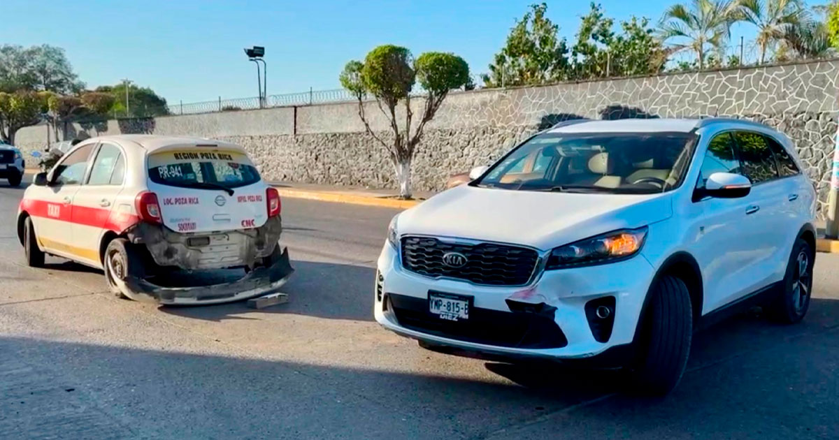 ¡Vuelta prohibida… directo al choque! ¡Vuelta prohibida… directo al choque!