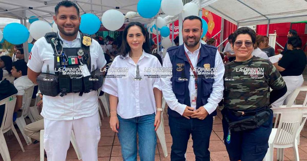 Familias de varias colonias aprovechan los servicios gratuitos de salud Familias de varias colonias aprovechan los servicios gratuitos de salud