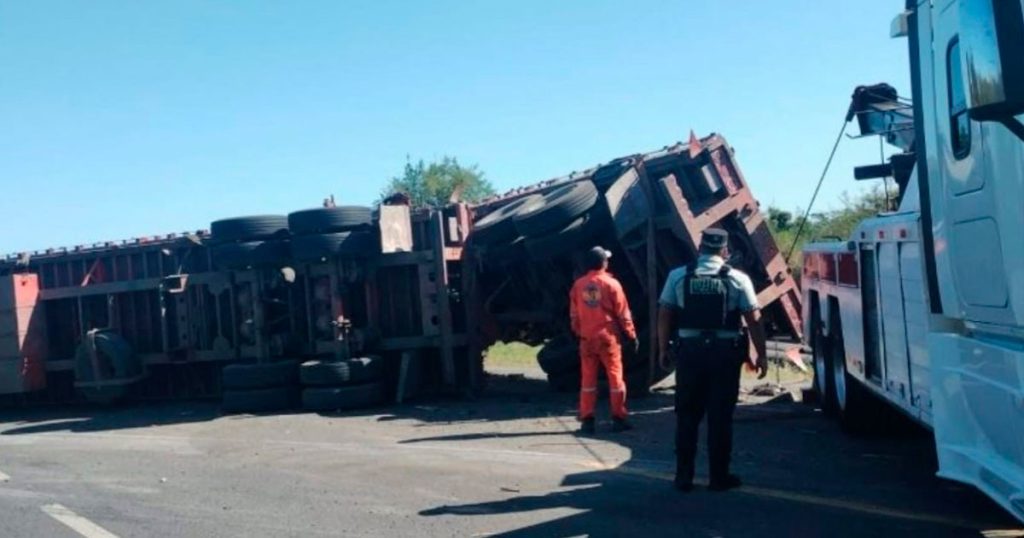 ¡Se le riega la tubería!
