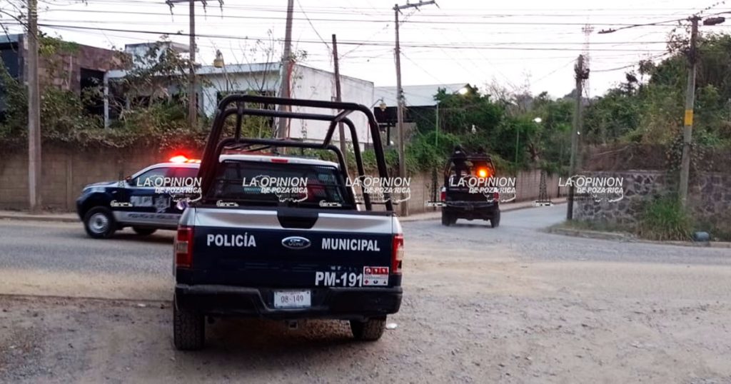 Movilización policiaca en Poza Rica tras reporte de sujetos armados