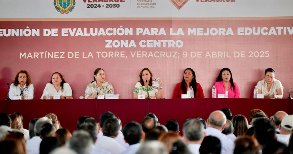 Gobernadora garantiza presencia de docentes en todas las escuelas